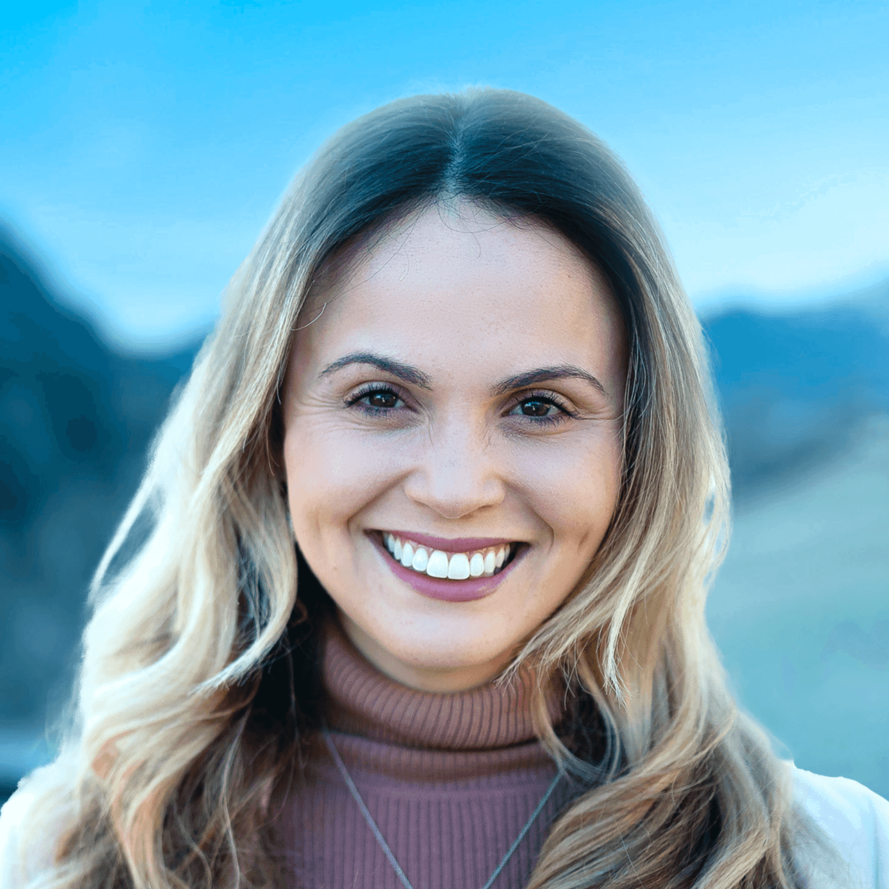 Dr Mariane Melo
